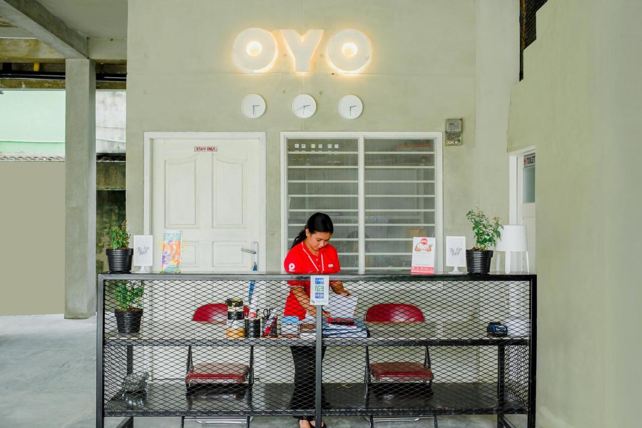 Oyo 183 The Pipe House Hotel Palembang Kültér fotó