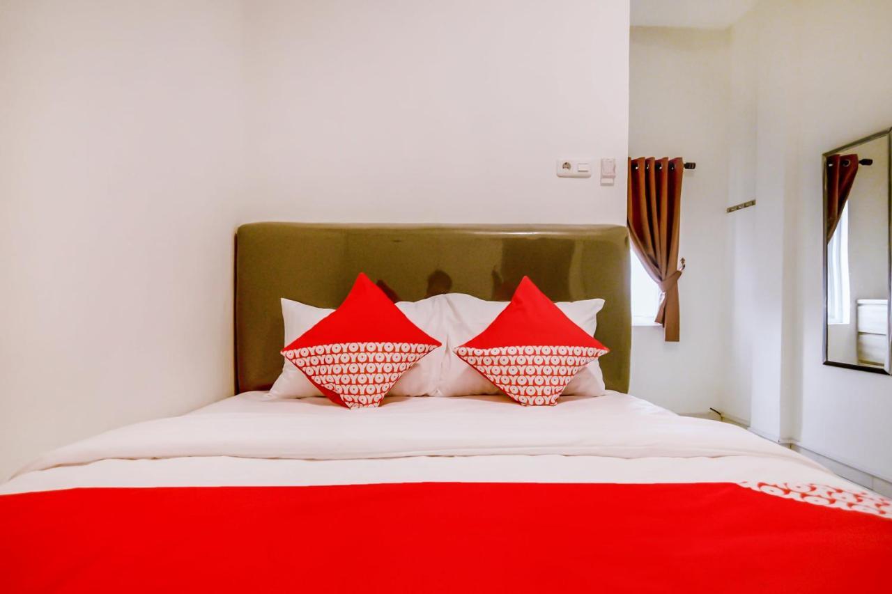 Oyo 183 The Pipe House Hotel Palembang Kültér fotó