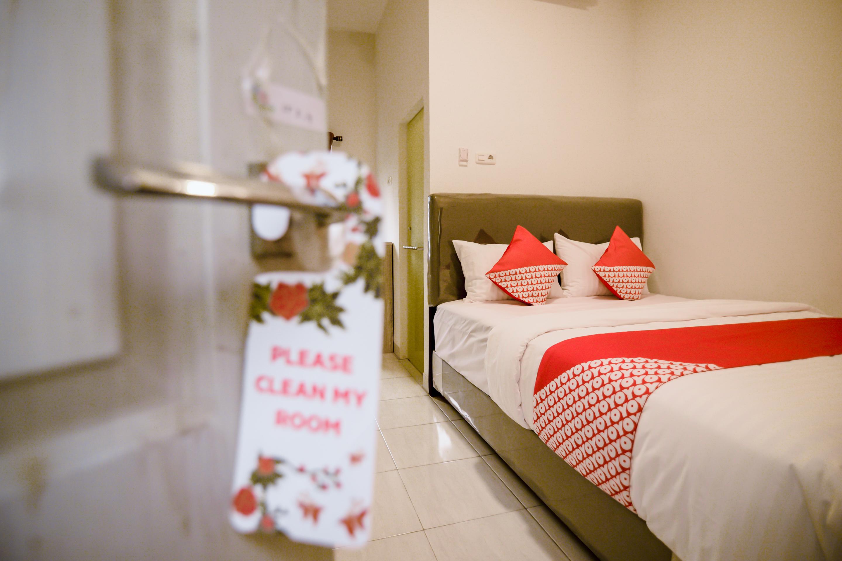 Oyo 183 The Pipe House Hotel Palembang Kültér fotó