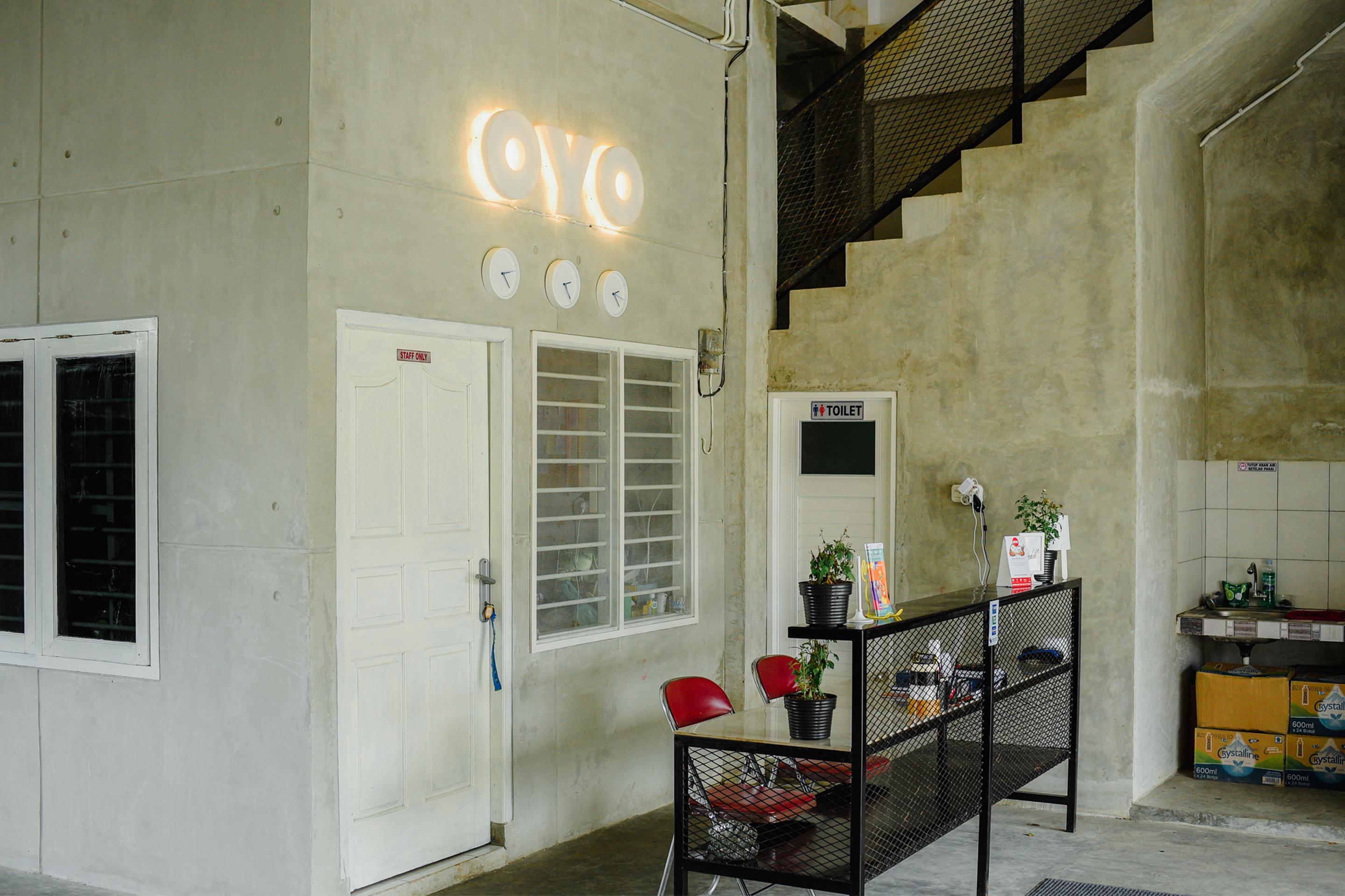 Oyo 183 The Pipe House Hotel Palembang Kültér fotó